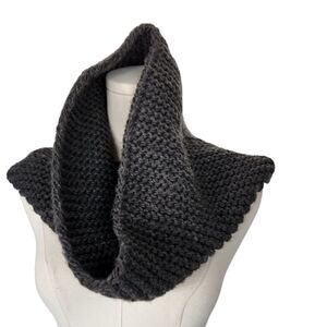 Grey heavy knit infinity scarf